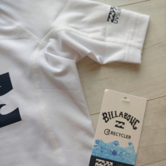 BILLABONG NEW kids All Day Wave Performance Fit Rashguard - Picture 3 of 8